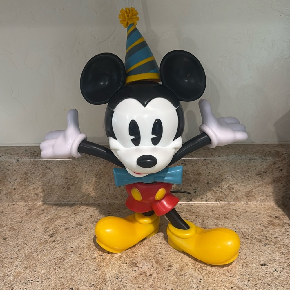 DISNEY PARKS EXCLUSIVE MICKEY MOUSE 90TH WHIRLEY DRINK WORKS 10" CUP W/STRAW NEW